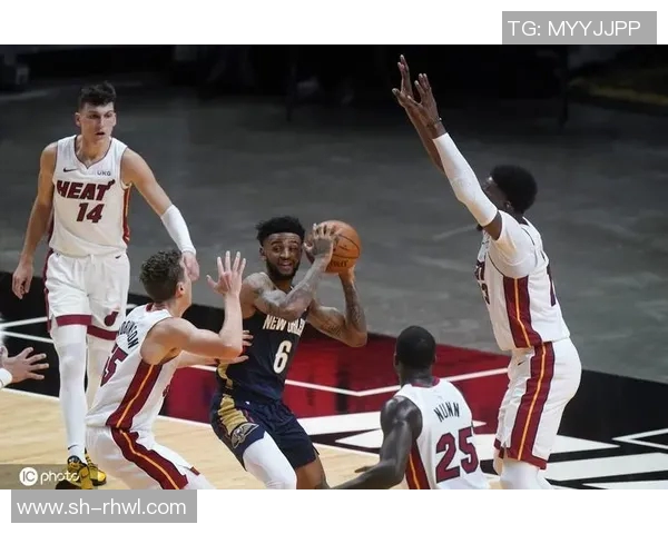 勇士与鹈鹕季后赛对决回顾五年激战历程与精彩瞬间分析