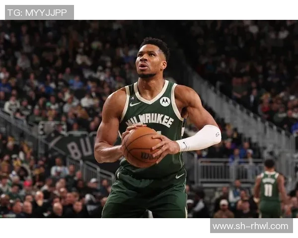 字母哥愤怒撕裂球衣雄鹿惨败后更衣室内冲突不断引发热议